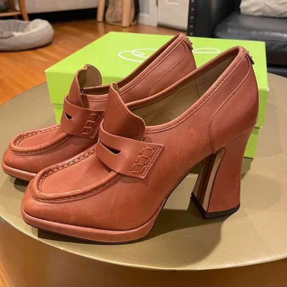 JEANETTE PLATFORM LOAFER, size 9, brown leather - Picture 4 of 7